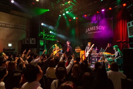「JAMESON HALLOWEEN LIVE」DATSのステージの様子。