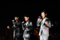 ゴスペラーズのパフォーマンスの様子。