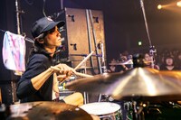 大野宏二朗（Dr）（撮影：白石達也）