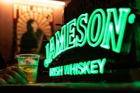 「JAMESON HALLOWEEN LIVE」のバーカウンターの様子。