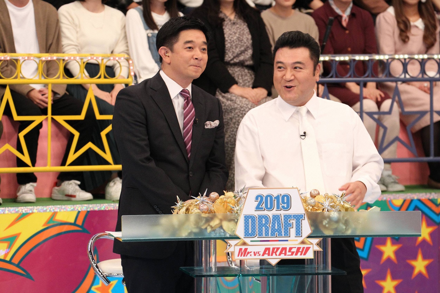 左から伊藤利尋フジテレビアナウンサー、山崎弘也（アンタッチャブル）。(c)フジテレビ