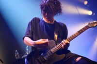 ko-hey（G, Cho）（撮影：半田安政 / Showcase）