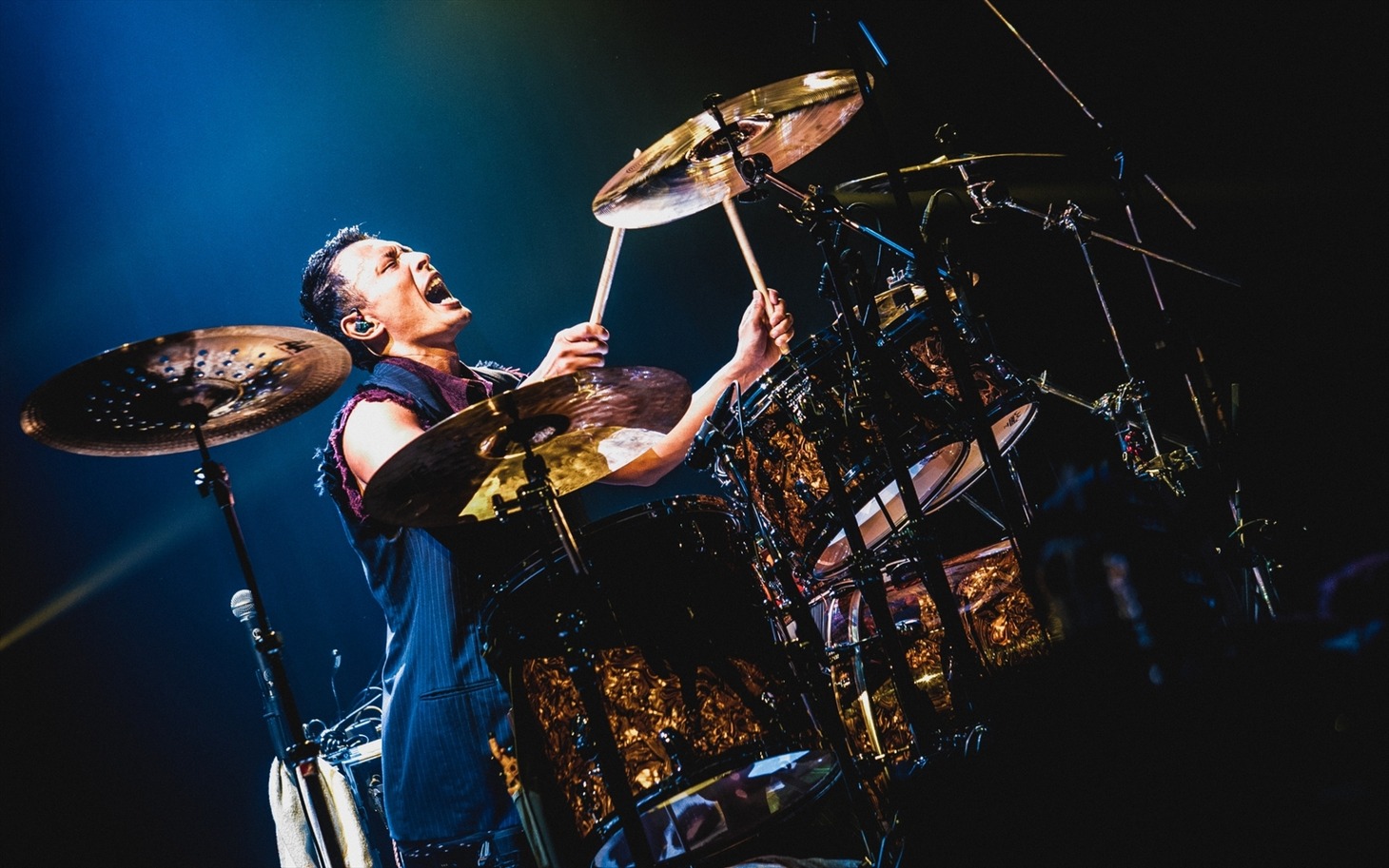 アキレス健太（Dr）（撮影：ヤマダマサヒロ）