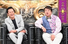 左から榊原利彦、彦摩呂。 (c)日本テレビ