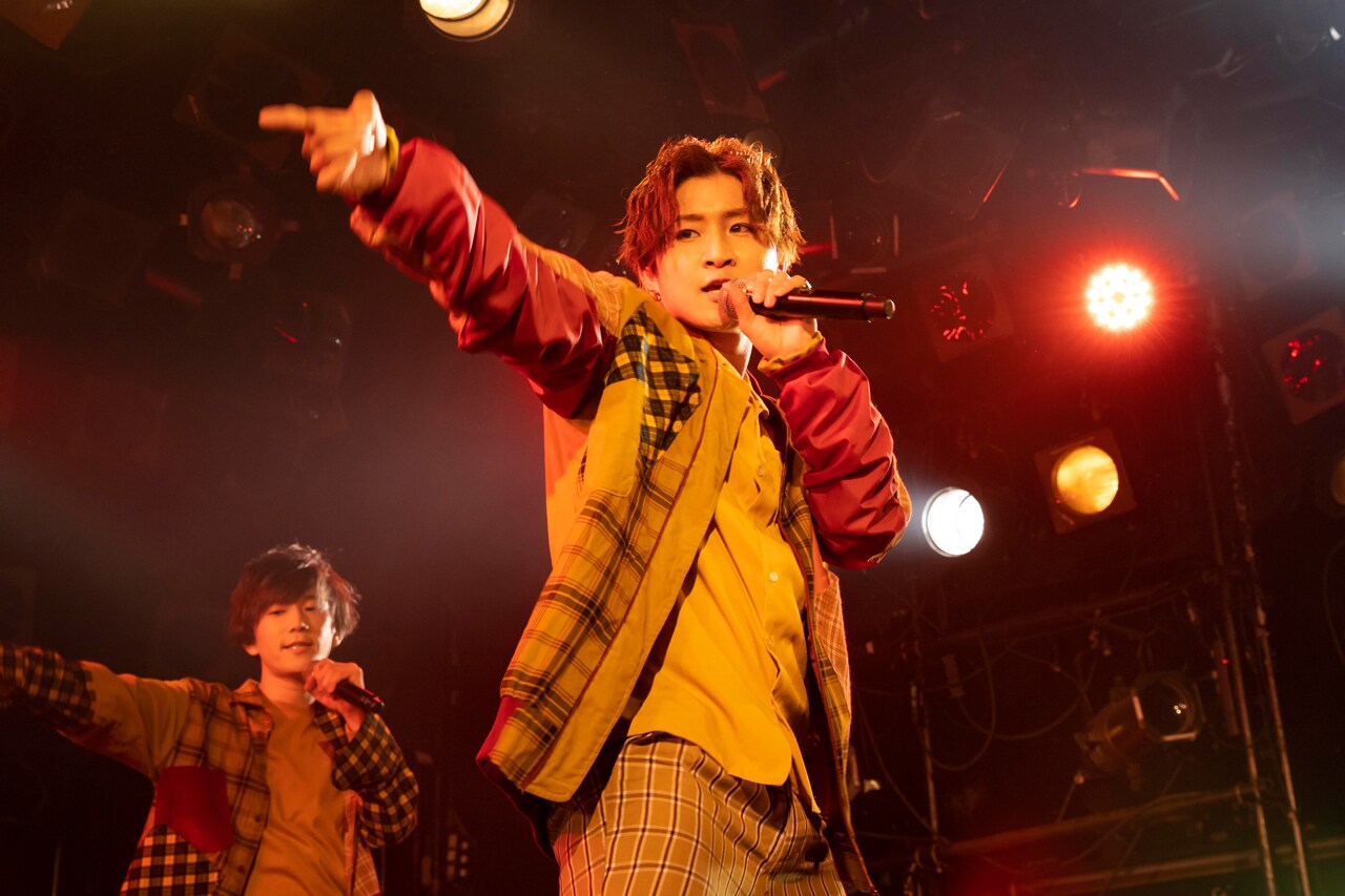 綾介（撮影：牛島康介、メイ）