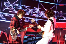 左からJIRO、TAKURO。（撮影：田辺佳子）