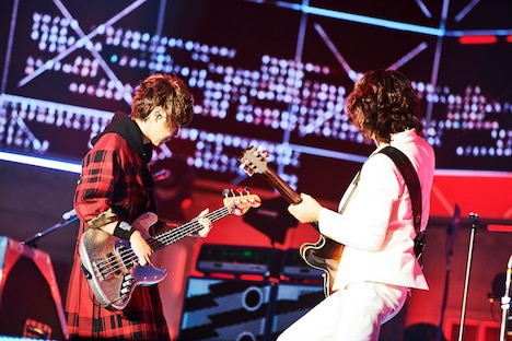 左からJIRO、TAKURO。（撮影：田辺佳子）