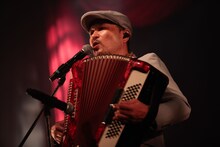 沖祐市（撮影：柴田恵理）