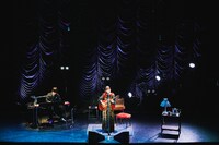 吉澤嘉代子「お茶会ツアー 2019」東京公演の様子。（Photo by Tetsuya Yamakawa）