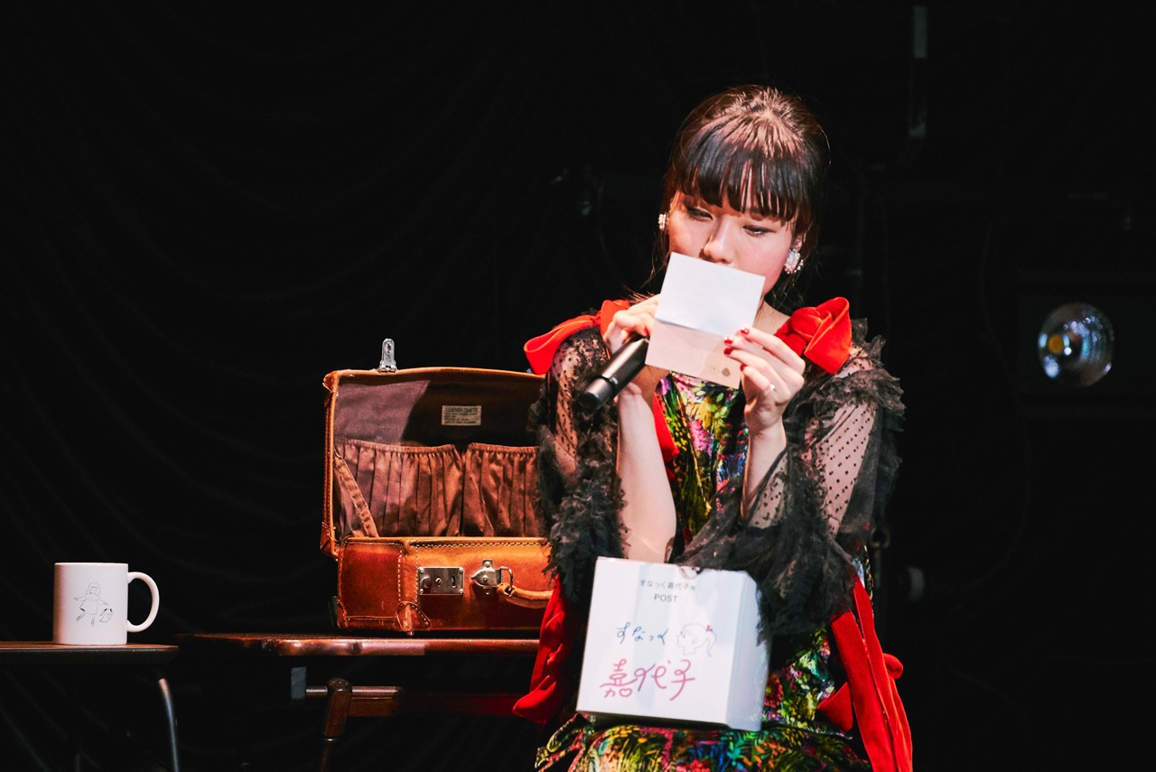 ファンから寄せられた悩みに答える吉澤嘉代子。（Photo by Tetsuya Yamakawa）