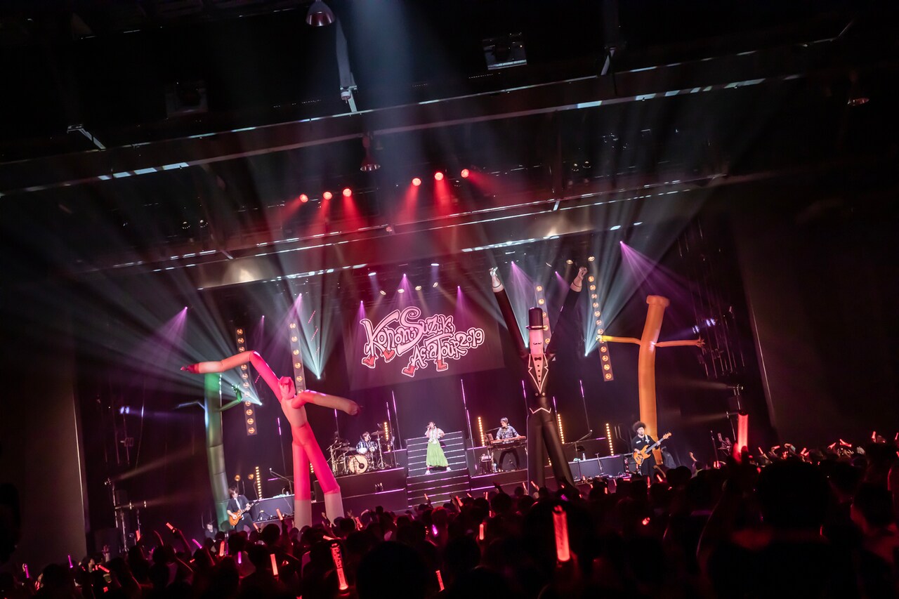 鈴木このみアジアツアー国内編スタート、23歳初ライブを満員の豊洲PITで祝福