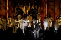 AI「AI 20周年記念プレミアムライブ with ゴスペル聖歌隊」の様子。（撮影：上飯坂一）