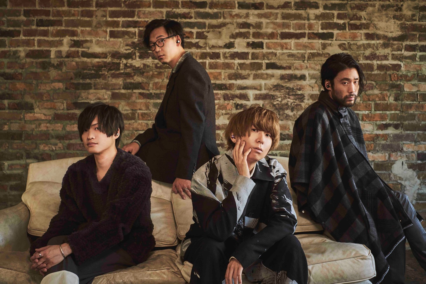 indigo la End×AVIOTビジュアル