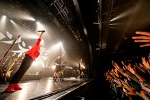 キュウソネコカミのステージの様子。（撮影：Viola Kam［V'z Twinkle］）