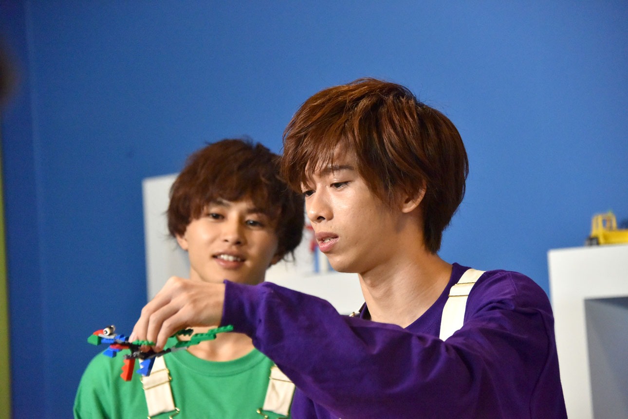 手前からリョウガ、タクヤ。