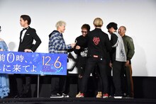暴走する数原龍友を止めるGENERATIONS from EXILE TRIBEメンバー。