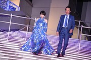 左から酒井若菜、遠藤憲一。