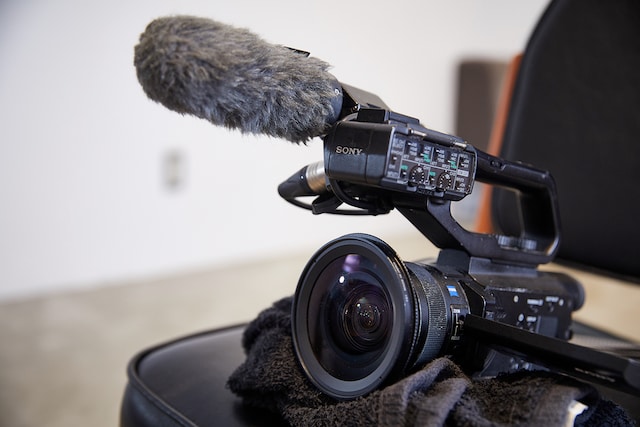 エリザベス宮地のビデオカメラ。