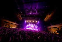 THE ORAL CIGARETTESのステージの様子。（Photo by Viola Kam［V’z Twinkle］）