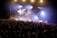 KICK THE CAN CREWのステージの様子。（Photo by Viola Kam［V’z Twinkle］）