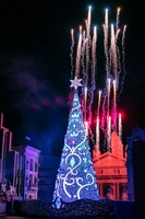 「ユニバーサル・クリスタル・クリスマス」「ユニバーサル・クリスタル・クリスマス」開幕セレモニーの様子。（写真提供：ユニバーサル・スタジオ・ジャパン）