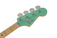 あいにゃんモデルの「SILENT SIREN JAZZ BASS」。