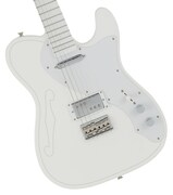 すぅモデルの「SILENT SIREN TELECASTER」。