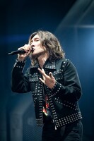 吉井和哉（Vo, G）