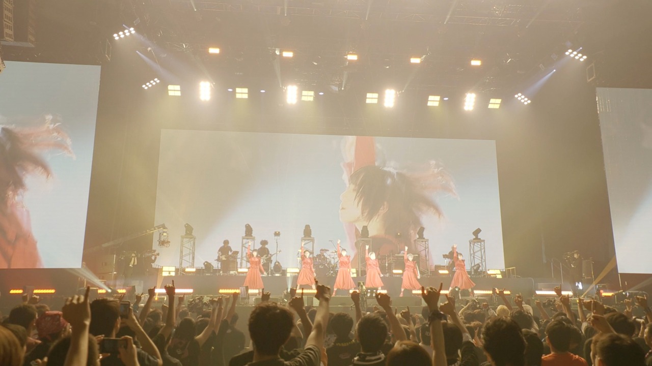 ライブBlu-ray / DVD「And yet BiSH moves.」より。