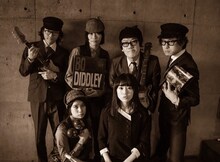 CHILDISH TONES feat 宇佐蔵べに（撮影：Yukiko Ono）