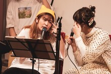 左からプー・ルイ、アヤ・エイトプリンス。