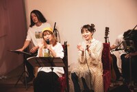 左からプー・ルイ、アヤ・エイトプリンス。