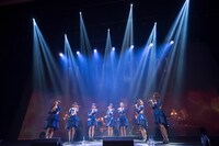 「Love Range!（アコースティックVer）」を歌う転校少女*。（撮影：林晋介）