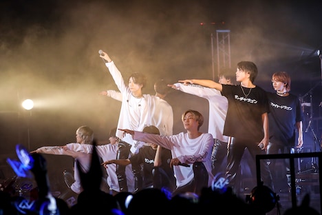 SUPER★DRAGON（撮影：笹森健一）