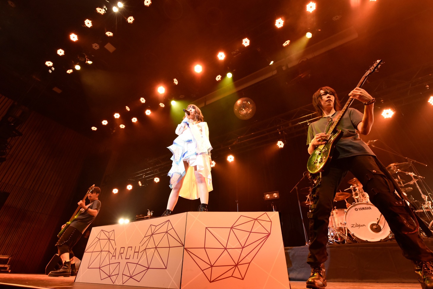 綾野ましろ（Photo by Makiko Takada）