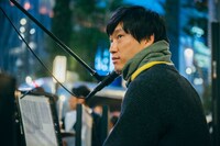 蓮沼執太フィルGinza Sony Parkゲリラライブの様子。（撮影：後藤武浩）