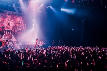 「超歌手大森靖子2019 47都道府県TOUR“ハンドメイドシンガイア”」東京・新木場STUDIO COAST公演の様子。（撮影：西槇太一）