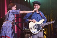 Kaedeと千ヶ崎学（B / KIRINJI）。