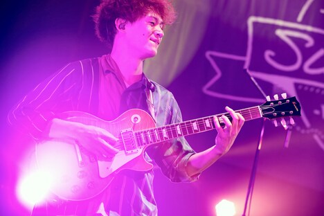 黒田隼之介（G, Cho）（撮影：後藤壮太郎）