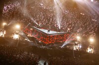 BABYMETALのライブの様子。（Photo by Taku Fujii）