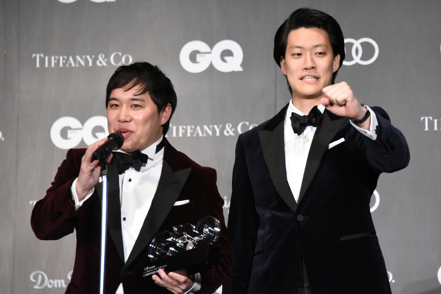 「GQ MEN OF THE YEAR 2019 授賞式・記者会見」に出席した、霜降り明星。