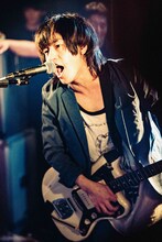 小池貞利（Vo, G / teto）（撮影：小杉歩）