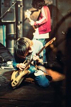 小池貞利（Vo, G / teto）（撮影：小杉歩）