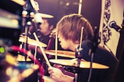福田裕介(Dr / teto)(撮影:小杉歩)