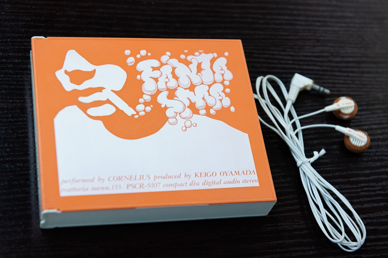 Corneliusの3rdアルバム「FANTASMA」の初回盤。