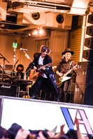 山本彩「追憶の光」発売記念フリーライブの様子。（写真提供：UNIVERAL SIGMA）