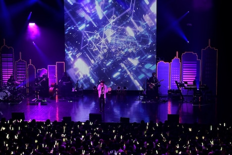 センラ「SENRA LIVE TOUR 2019 -Luge-」東京・Zepp Tokyo公演の様子。（撮影：小松陽祐［ODD JOB LTD.］）