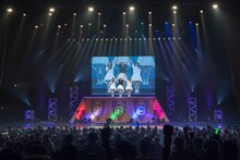 「Task have Fun 全国ツアー 2019 ～Anytime Tasks～」東京・中野サンプラザホール公演のエンディングの様子。（写真提供：Velvet management）