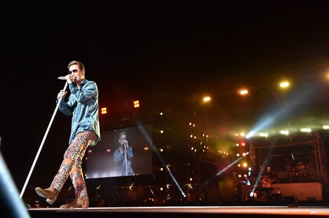「EXILE ATSUSHI SPECIAL NIGHT IN OKINAWA」の様子。（写真提供：エイベックス）