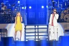 左から倖田來未、EXILE ATSUSHI。（写真提供：エイベックス）